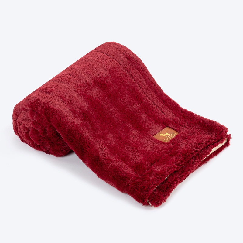 HUFT Furry Comfort Blanket For Dog & Cat – Red & Beige