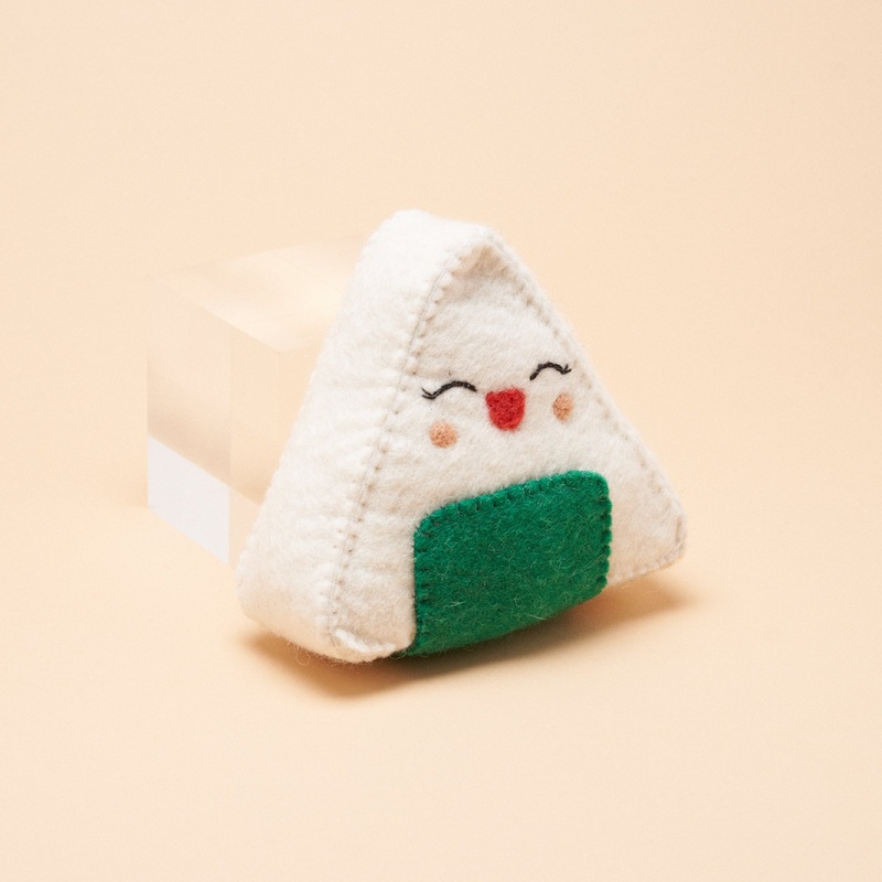 Onigiri Winky Squeaker Toy|White